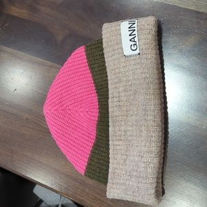 GANNI Knit hat (rare colours!)
